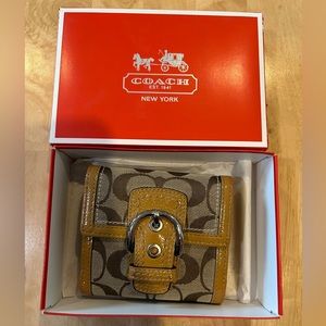 COACH Wallet - Tri-fold